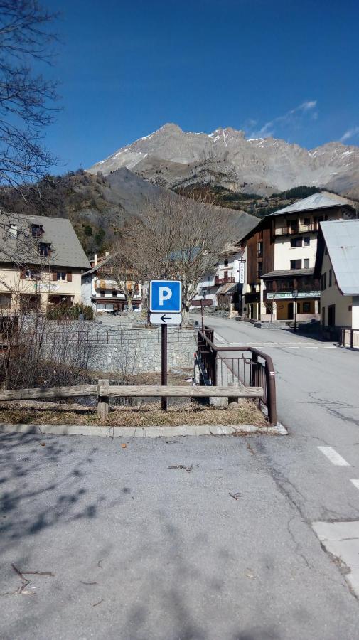 Auberge Roche Grande Entraunes Zewnętrze zdjęcie